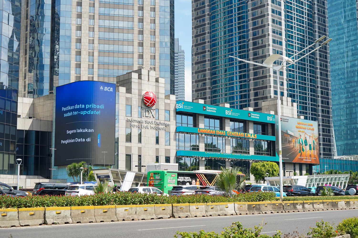 BEI Luncurkan <i>Green Equity,</i> Wadah Baru Saham <i>Eco-Friendly</i> Pasar Modal