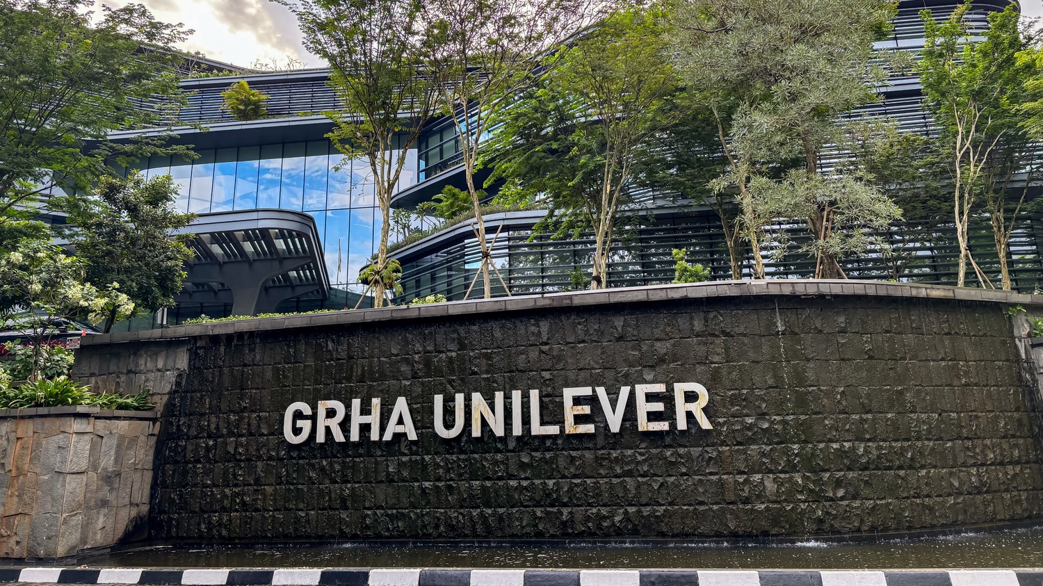 Unilever (UNVR) Bantah Divestasi Bisnis Jus Buavita
