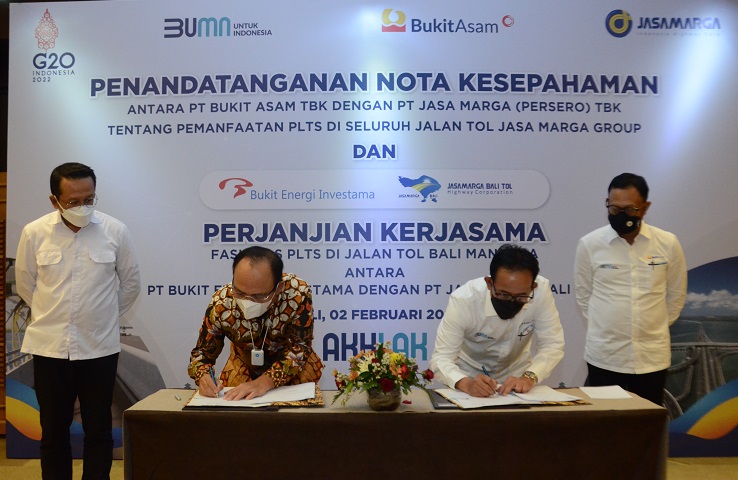 Gandeng Jasa Marga, Bukit Asam (PTBA) Kembangkan PLTS di Jalan Tol