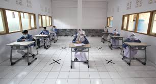 Mendikbudristek Izinkan PTM 50 Persen di Daerah PPKM Level 2