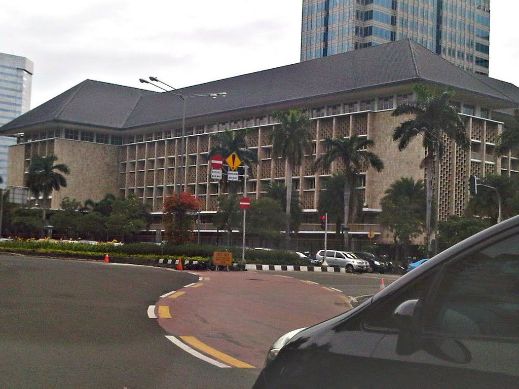 Dipengaruhi Kebutuhan Bayar Utang Luar Negeri, Cadangan Devisa Indonesia Menurun