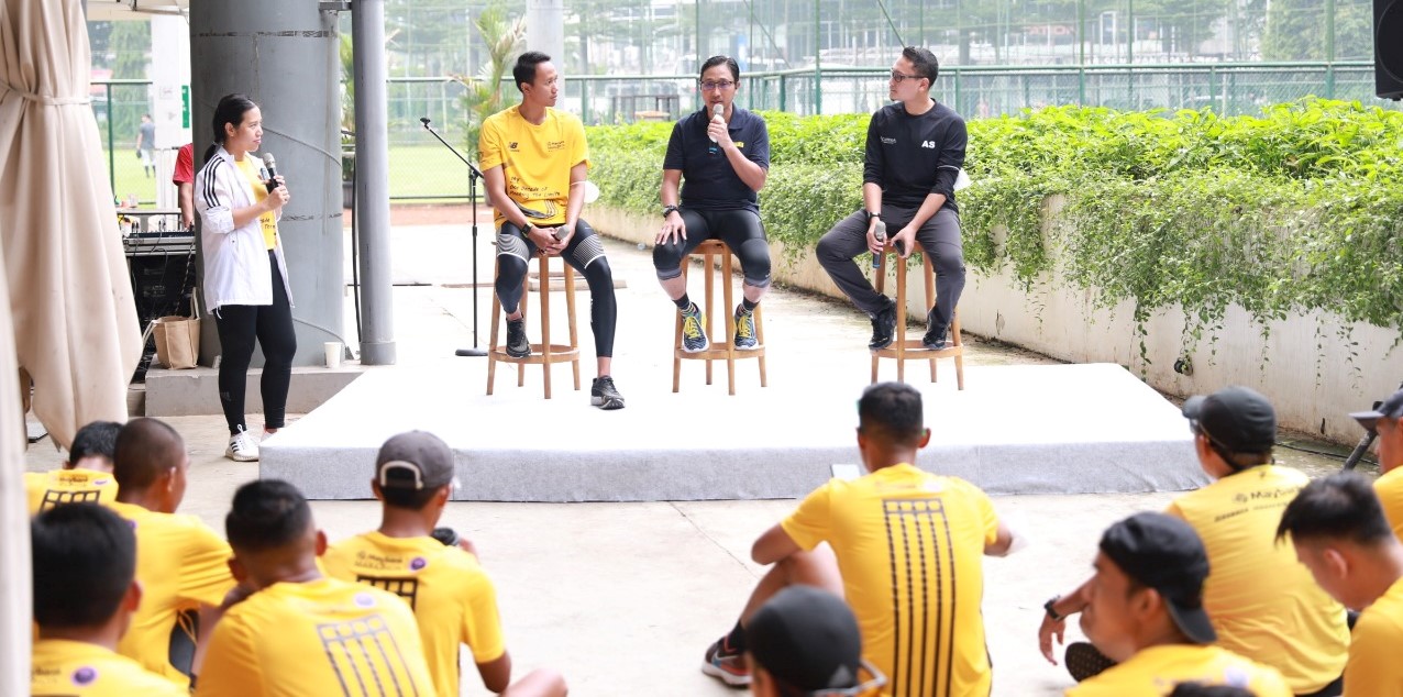 Maybank Indonesia menggelar kick off Road to Maybank Marathon di Kawasan GBK Senayan Jakarta, Minggu (22/5/2022). dok. Ist. Siapkan Fisik Pelari, Maybank Indonesia Gelar Road to Maybank Marathon 2022