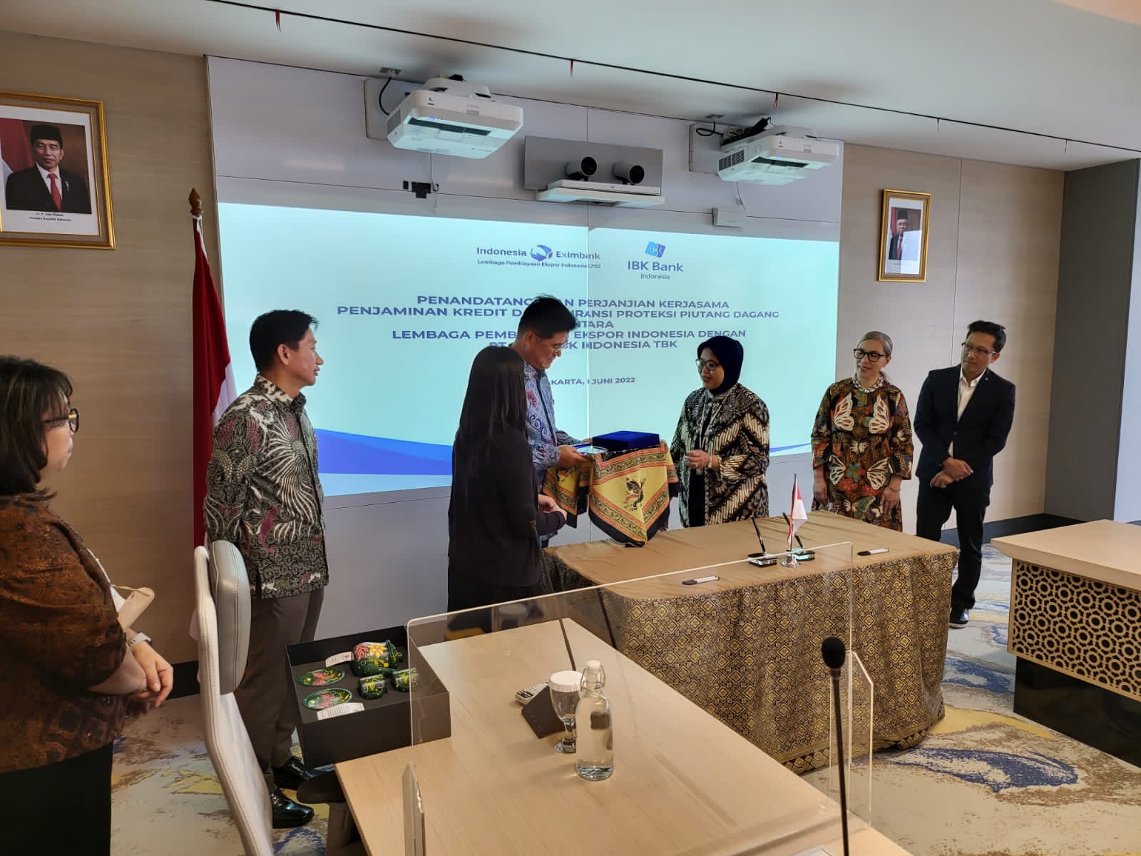 Mantap! LPEI dan Bank IBK Indonesia (AGRS) Jalin Kerjasama Penjaminan dan Asuransi Ekspor