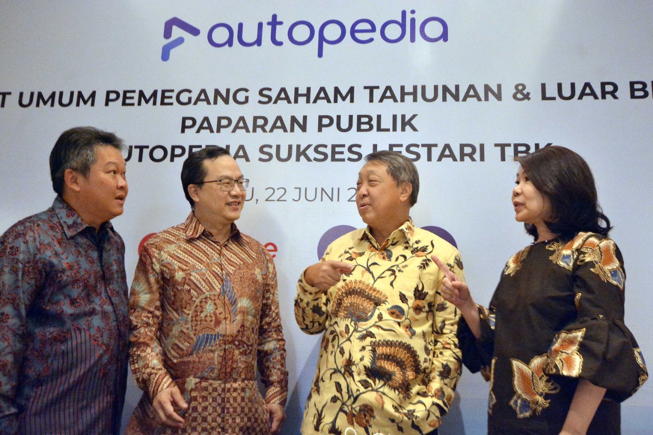 Petinggi ASLC. Kiri-kanan, Komisaris Independen Iriawan Alex Ibarat, Presiden Direktur Jany Candra,   Komisaris Prodjo Sunarjanto, Komisaris Erida. dok. Ist. Autopedia Sukses Lestari (ASLC) Targetkan Penjualan Meningkat Dua Kali Lipat di 2022