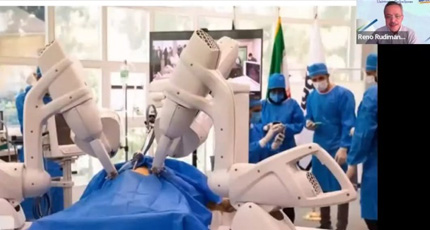 Kemenkes Bentuk Pusat Bedah Robotik di Yogya dan Bandung