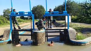 Saluran irigasi. dok. Tribunnews. Hadapi Ancaman Krisis Pangan, Indonesia Suarakan Optimalisasi Pengelolaan Air di WWF 2024