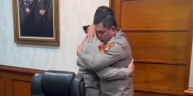 Kasus Polisi Tembak Polisi: Kapolda Metro Jaya Hibur Irjen Ferdy Sambo
