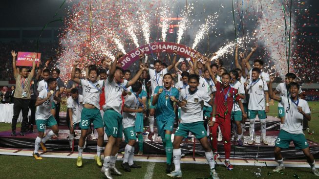 Piala AFF U-16 2022 Timnas Indonesia Juara. dok Suara. Piala AFF U-16 2022: Timnas Indonesia Juara, Disiapkan untuk SEA GAMES 2025, atau 2027