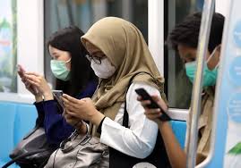 Masker di MRT dok Minews ID. Pandemi Covid-19: Hari Ini Bertambah 2.896 Kasus, Tetaplah Jaga Prokes