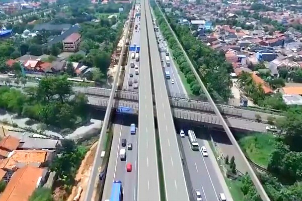 Jalan Tol Jakarta Cikampek II Elevated Dok Daktacom. Kementerian PUPR akan Terapkan Bayar Tol Tanpa Kartu, Ini yang Disiapkan BPJT