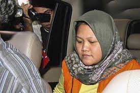 Mantan Bupati Bekasi Neneng Hasanah Yasin saat menjalani persidangan. dok. Bisnis. Kasus Suap Izin Meikarta: Vonis 6 Tahun, Mantan Bupati Bekasi Neneng Hasanah Kini Bebas!
