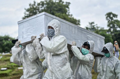 Covid-19 kematian pasien. Dok. Medcom.id. Pandemi Covid-19 Makin Melandai, Indonesia Catat 455 Kasus Baru Hari Ini