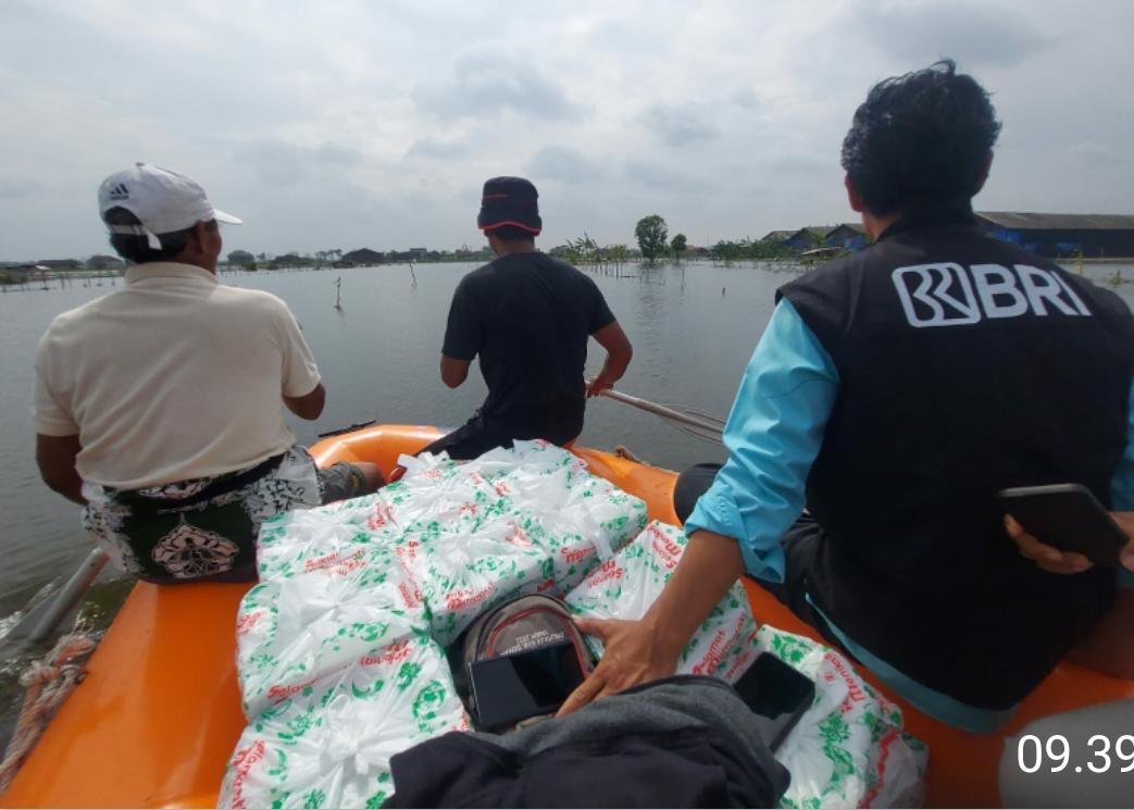 Cepat Tanggap, BRI Peduli Salurkan Bantuan ke Masyarakat Terdampak Banjir Semarang & Demak