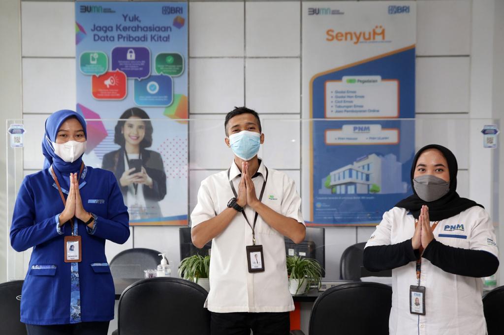 Kinerja Terdongkrak Efek Holding Ultra Mikro, Analis Pasang Target Harga BBRI Rp6.200. dok. BRI. Kinerja Terdongkrak Efek Holding Ultra Mikro, Analis Pasang Target Harga BBRI Rp6.200