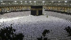 Jemaah haji memenuhi Ka'bah. dok. Ayo Jakarta. 221 Ribu Jemaah Haji Indonesia 2023, Kloter Pertama Berangkat 24 Mei