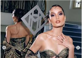 Artis Cinta Laura tampil memukau di red carpet Festival Film Cannes 2023 di Cannes, Prancis, Sabtu (27/5/2023). dok. Loreal Paris. Okezone. Bergaun Bak Ratu Laut Selatan, Cinta Laura Memukau di Red Carpet Festival Film Cannes 2023