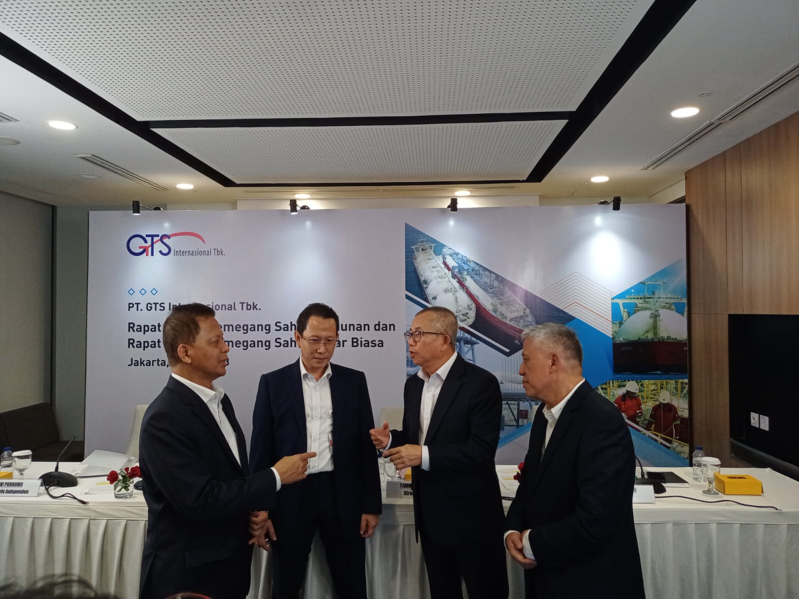 Kiri-Kanan: Komisaris Utama - Budi Haryono, komisaris independen - Hari Purnomo, Direktur Utama - Tammy Meidharma dan Direktur - Dandun Widodo. Foto Rizki/EmitenNews Prospek Bisnis Cerah, GTS International (GTSI) Tambah Kapal Baru Lagi
