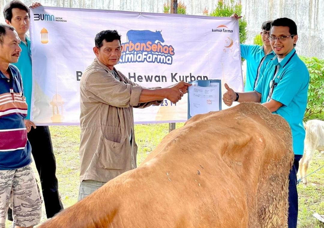 Idul Adha, Kimia Farma (KAEF) Salurkan Hewan Qurban