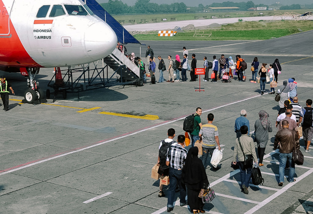 Jumlah Penumpang Angkutan Udara dan KA Domestik Naik, Angkutan Laut Turun
