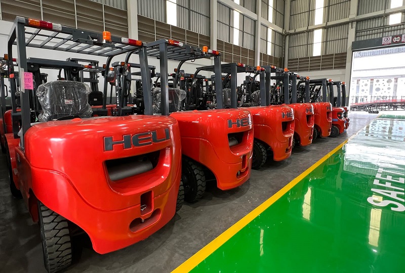 Kinerja Bakal Terkerek, Sarana Mitra (SMIL) Gandeng Produsen Forklif Asal China