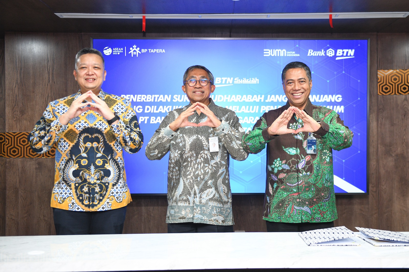 PT Bank Tabungan Negara (Persero) Tbk (BBTN) merilis Sukuk Mudharabah Jangka Panjang yang dilakukan Tanpa Melalui Penawaran Umum BTN I tahun 2023 Tahap I (sukuk Tapera) perdana. dok. ist. Dukung Terus Program Tapera, BTN Syariah Terbitkan Sukuk Rp92 Miliar