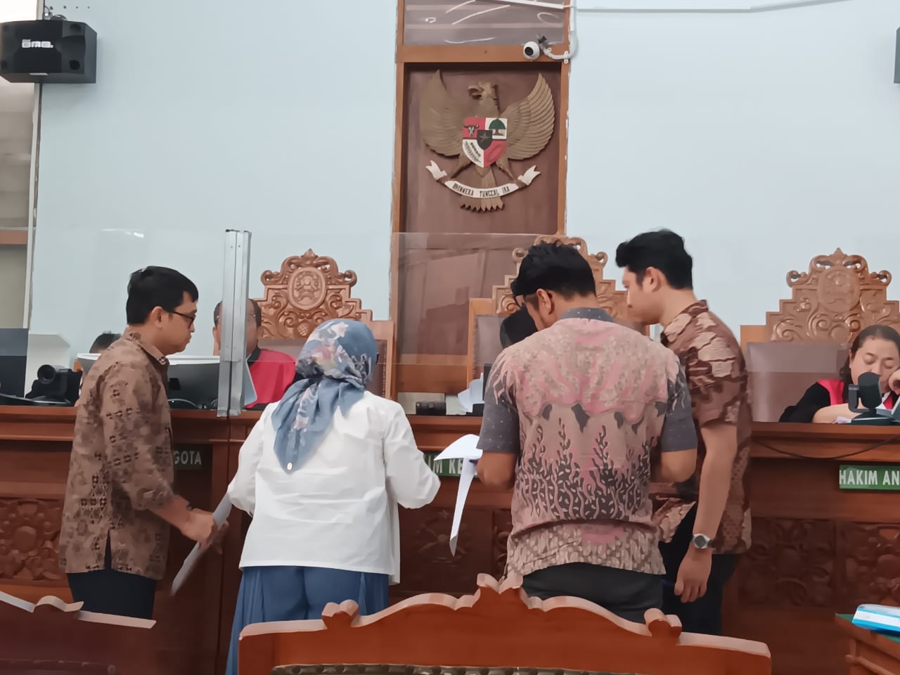Para saksi ahli menyatakan gugatan perdata Parbulk telah tepat diajukan di PN Jakarta Selatan. Karena itu, menurut pakar hukum perdata dari Universitas Trisakti, Dr. Asep Iwan Iriawan, S.H., M.H, mengatakan bahwa jangan sampai putusan yang salah dari pengadilan mengakibatkan terganggunya kepercayaan luar negeri terhadap masa depan investasi di Indonesia. Gugatan Parbulk Berlanjut, Putusan Pengadilan Asing Bisa Jadi Dasar Putusan Terhadap HITS