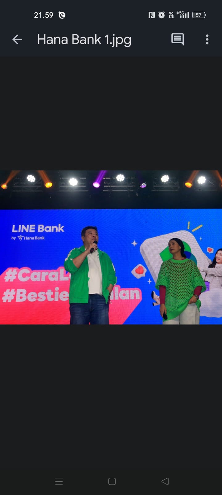 LINE Bank by Hana Bank bersama komunitas Friday Noraebang menggelar acara #BestieAndalan Night sebagai wujud apresiasi untuk nasabah setia agar terus menjadi #Reliable2You. dok. ist. Berikan Solusi Pintar dan Terpercaya, LINE Bank by Hana Bank Gelar #BestieAndalan Night