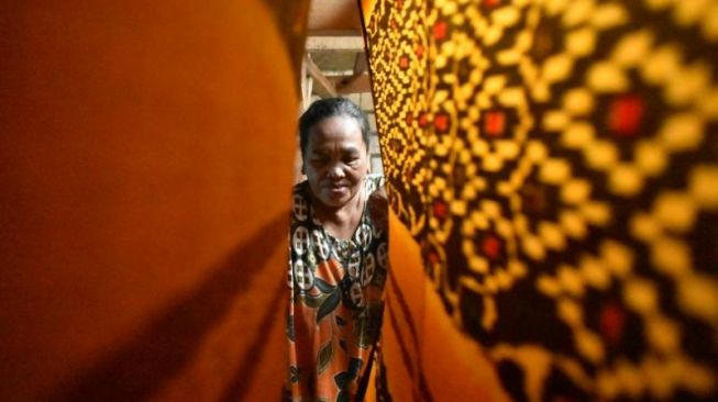 Transformasi Desa Wedani, Emak-Emak Ciptakan Tenun Pengepul Devisa