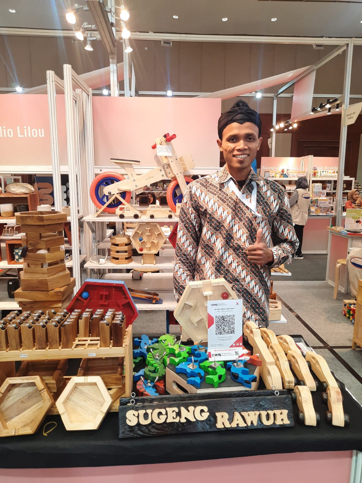 Nugroho Sigit Riyadi bersama sang istri Sri Ratna Sari membuka usaha Pancal Bike dari ketidaksengajaan. dok. BRI Ikut UMKM EXPO(RT) BRILIANPRENEUR 2023, Pancal Bike Berharap Bisa Perluas Pasar