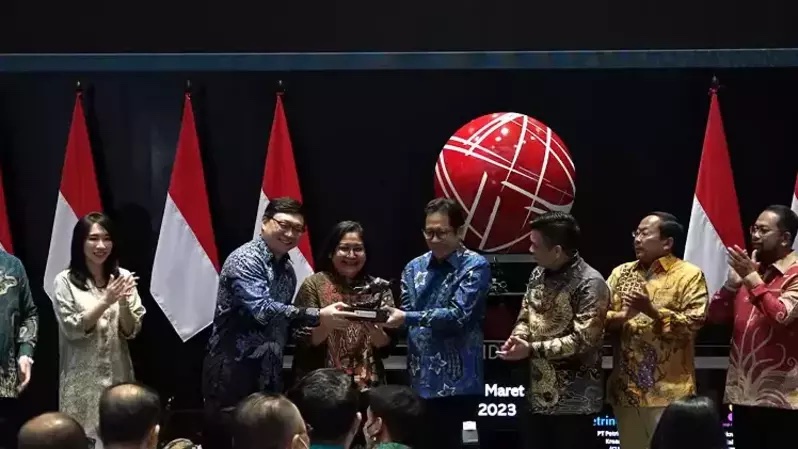 Bergerak Liar, BEI Bekukan Saham Emiten Prajogo Pangestu (CUAN)