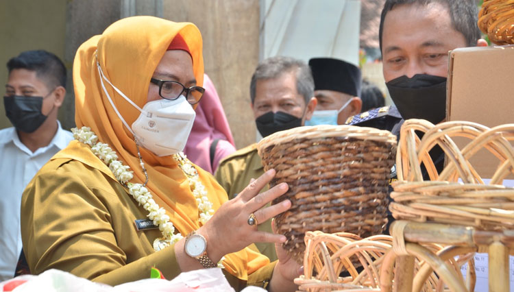 Home Decor dan Kerupuk Jatim Tembus Pasar Ekspor, Ini Tindakan LPEIĀ