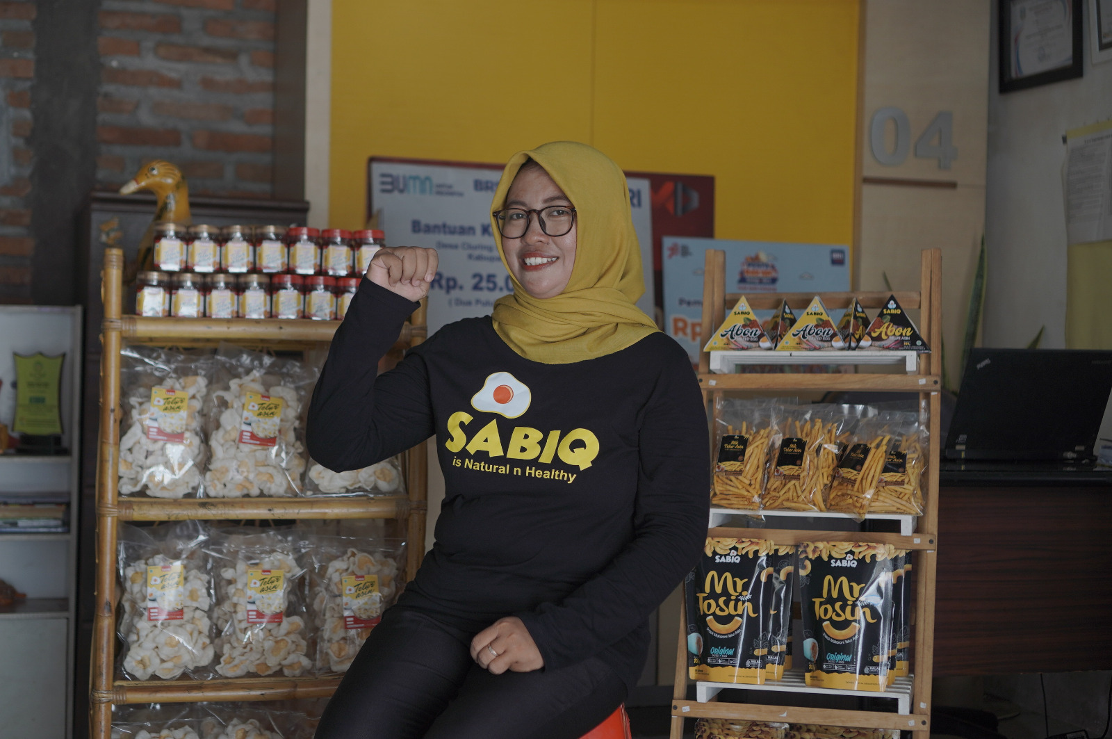 Pelaku UMKM menatap 2024 penuh optimisme. dok. BRI. Survei Kegiatan Usaha dan Sentimen Bisnis UMKM BRI: Tahun 2024 Prospek Masih Bagus