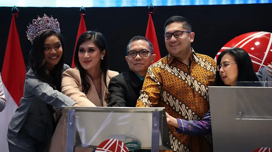 45 finalis Puteri Indonesia 2024 membuka perdagangan saham BEI Senin (26/2). 45 Finalis Puteri Indonesia 2024 Buka Perdagangan BEI