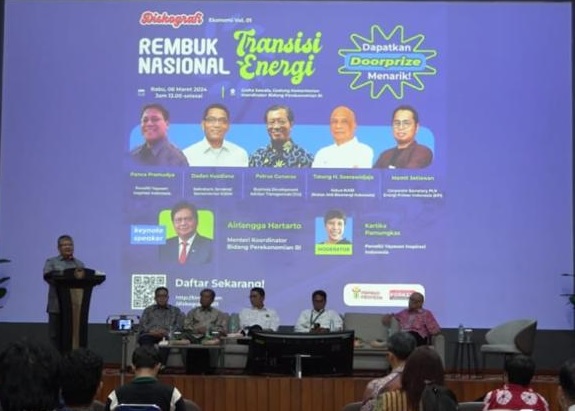 Deputi Bidang Koordinasi Pangan dan Agribisnis Kementerian Koordinator Bidang Perekonomian Dida Gardera dalam acara Diskografi Ekonomi Volume 1 bertema “Rembuk Nasional Transisi Energi” di Graha Sawala Kemenko Perekonomian, Jakarta, Rabu (6/03). Pemerintah Optimis Swasembada Energi Indonesia Segera Dicapai