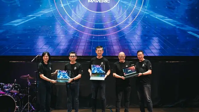 Manajemen PT Zyrexindo Mandiri Buana Tbk (ZYRX), ketika meluncurkan laptop The Maveric AI Gaming Series laptop Artificial Intelligence (AI) Zyrexindo Mandiri (ZYRX) Luncurkan Zyrex Maveric AI & Gaming Series