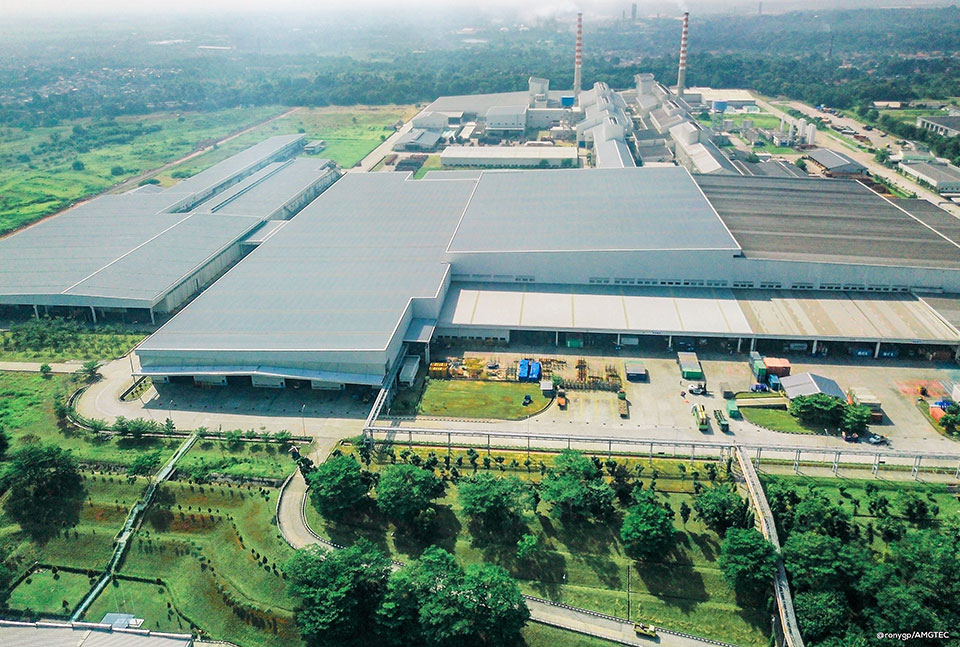 PRODUKSI - Pabrik Asahimas tampak dari udara dengan pemandangan hijau. FOTO - ISTIMEWA Tumbuh 33 Persen, Asahimas (AMFG) 2023 Tabulasi Laba Rp583 Miliar
