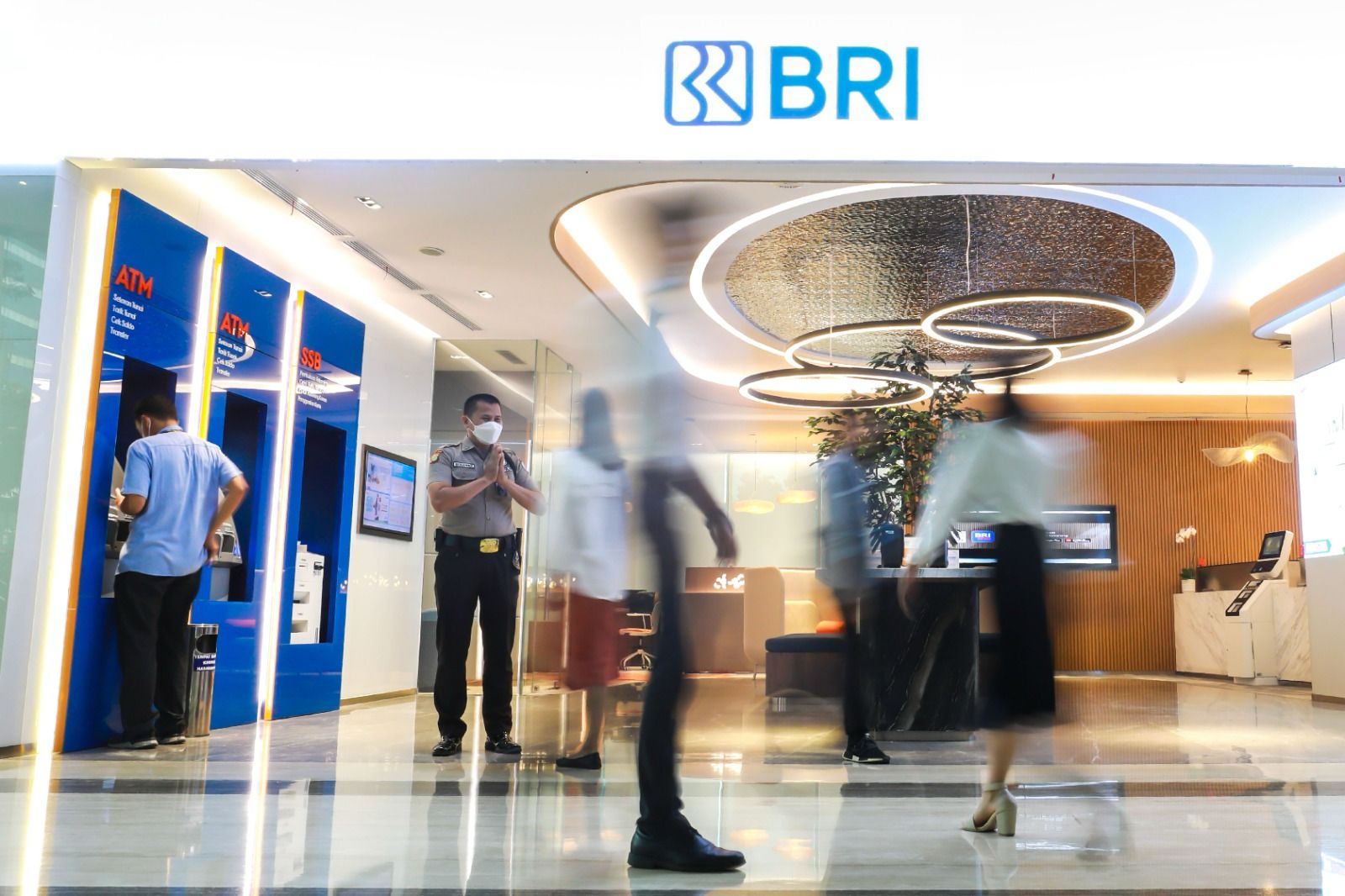 PT Bank Rakyat Indonesia (Persero) Tbk. (BBRI) konsisten menyampaikan informasi dan berkomunikasi kepada publik, yang akhirnya BRI meraih 6 penghargaan dalam PR Indonesia Awards 2024. dok. BRI. BRI (BBRI) Raih Enam Penghargaan di PR Indonesia Awards 2024