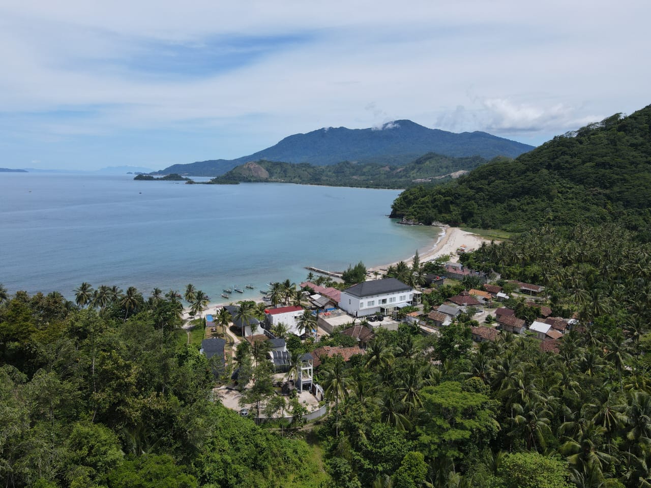 Ilustrasi pemandangan sebuah desa wisata di Tanah Air. dok. BRI. Desa BRILiaN 2024 Kini Hadir, Yuk Cek Syarat dan Ketentuannya