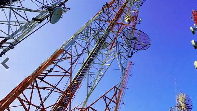 Gambar PT Sarana Menara Nusantara Tbk. (TOWR) Pendapatan Naik, Laba TOWR Malah Ambles 5,48 Persen di 2023
