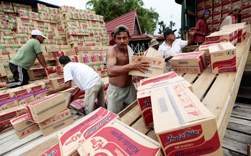 Gambar dus Indomie Indomie Berangkatkan Mudik 11.275 Pengusaha Warmindo