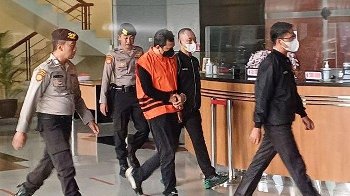 Usai Jalani Pemeriksaan Selama 7 Jam, Bupati Sidoarjo Ditahan KPK