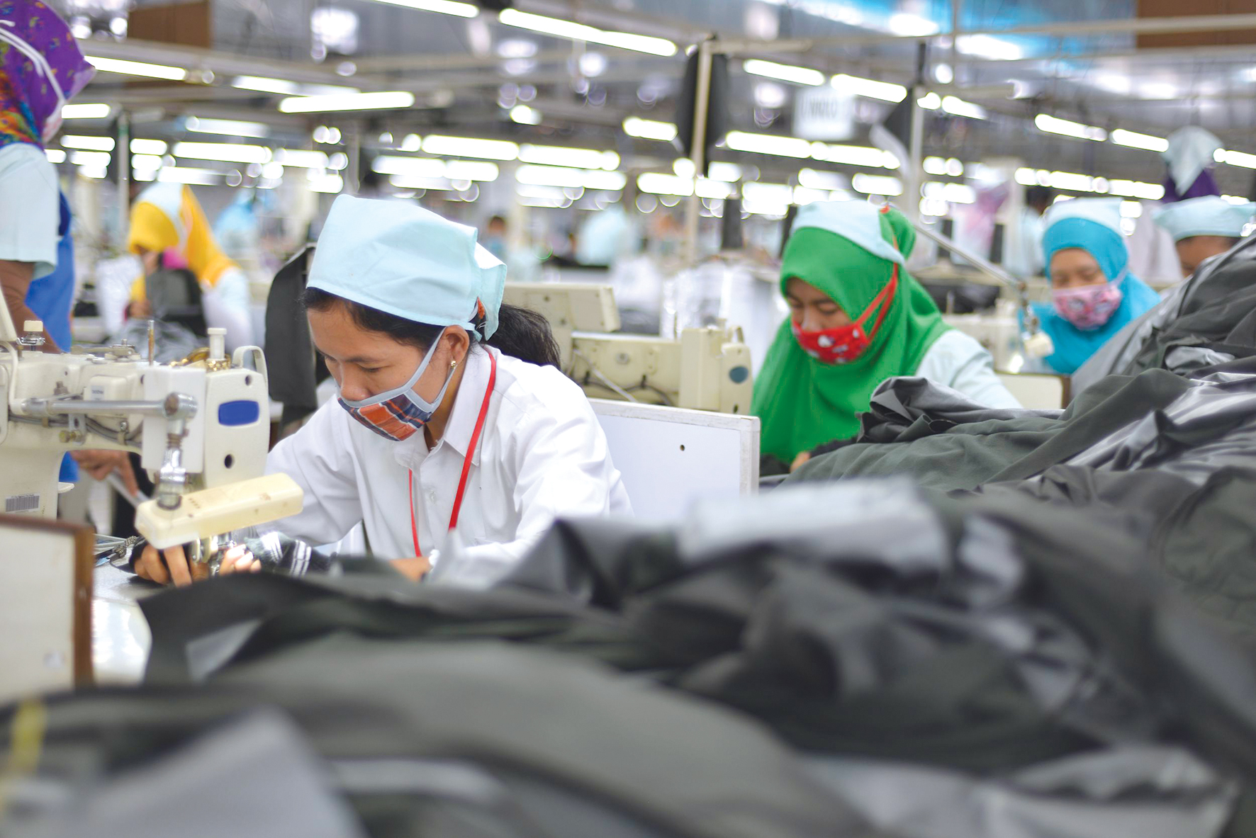 Industri tekstil dan produk tekstil (TPT) Indonesia berhasil mendapatkan kontrak ekspor senilai USD350 ribu dari pasar nontradisional Uni Emirat Arab (UEA) Garap Pasar Nontradisional, Produk Tekstil Kantongi Ekspor USD350 Ribu