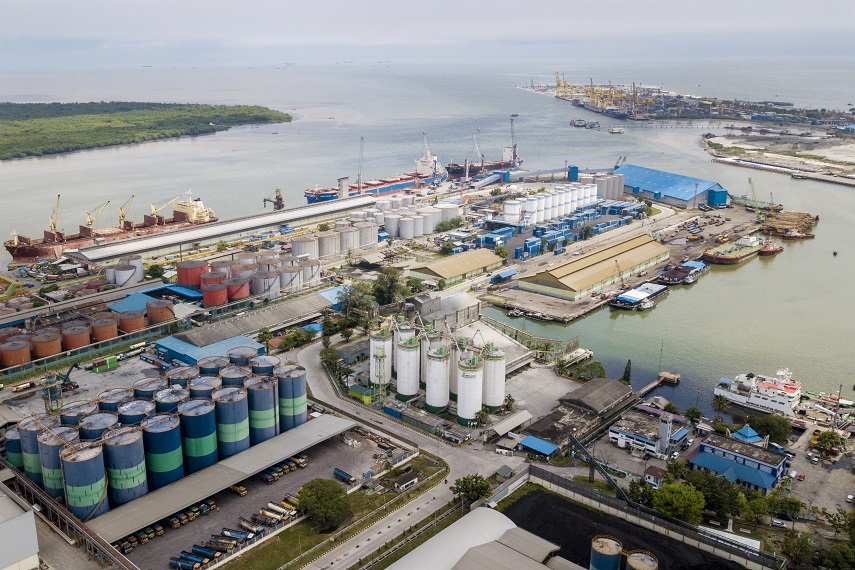 Gambar pabrik PT Pelindo Multi Terminal (SPMT) SPMT Tanjung Emas Catat Penumpang Tumbuh 43,9 Persen