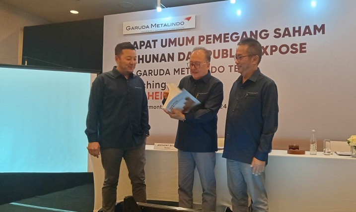 Manajemen PT Garuda Metalindo Tbk (BOLT) berbincang bincang usai RUPS di Jakarta Kamis (30/5). Garuda Metalindo (BOLT) Dapat Restu Bagi Dividen Rp82,03M