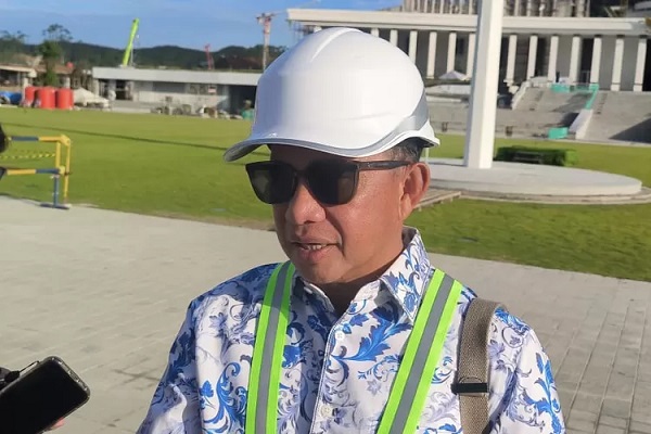 Menteri Dalam Negeri (Mendagri), Tito Karnavian, mengatakan bakal membantu menuntaskan permasalahan lahan di kawasan Ibu Kota Nusantara (IKN) Kepala Otorita IKN Mundur, Tito Justru Ingin Terlibat lebih Jauh