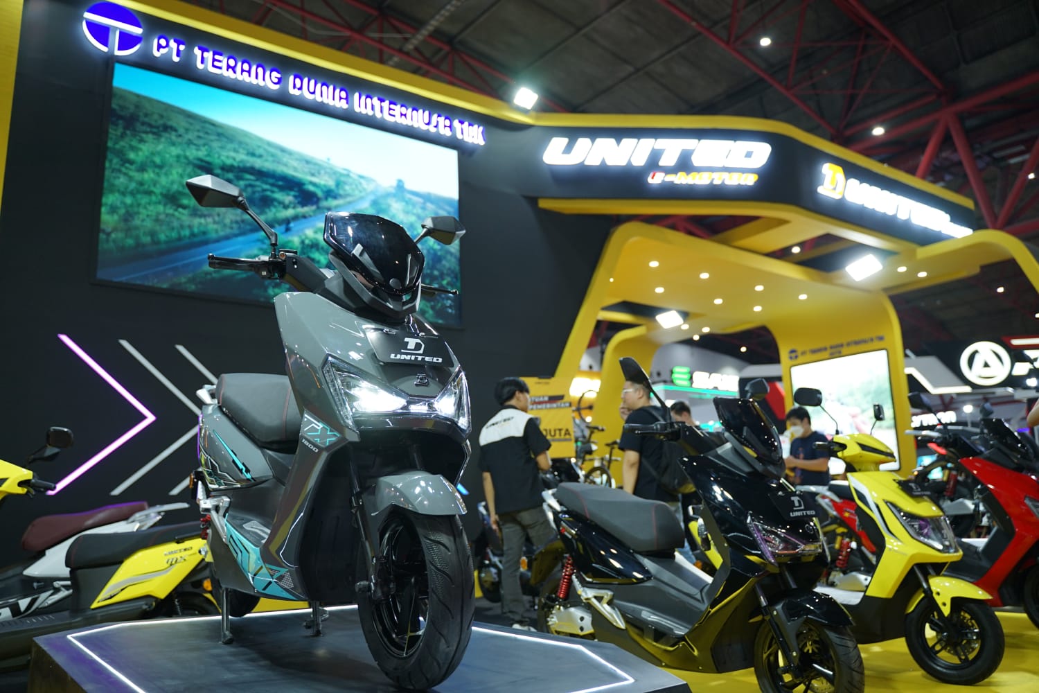 PT Terang Dunia Internusa Tbk (UNTD) ini memajang koleksi sepeda, sepeda listrik dan motor listrik teranyarnya di JIEXPO Kemayoran Hall A3. dok. ist. PRJ 2024, Booth United Bike & United E-Motor Banjir Pengunjung