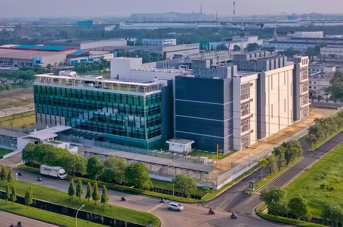 Ilustrasi NTT Jakarta Data Center. dok. InfoKomputer. 80 Persen Perusahaan Akui, Teknologi Usang Jadi Penghambat Inovasi