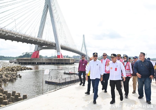 Menteri Perhubungan (Menhub) Budi Karya Sumadi rencana Kapal Pinisi mengadakan pelayaran wisata menuju Ibu Kota Nusantara (IKN) untuk memperkenalkan IKN kepada masyarakat luas Kapal Pinisi Siapkan Pelayaran Wisata ke IKN