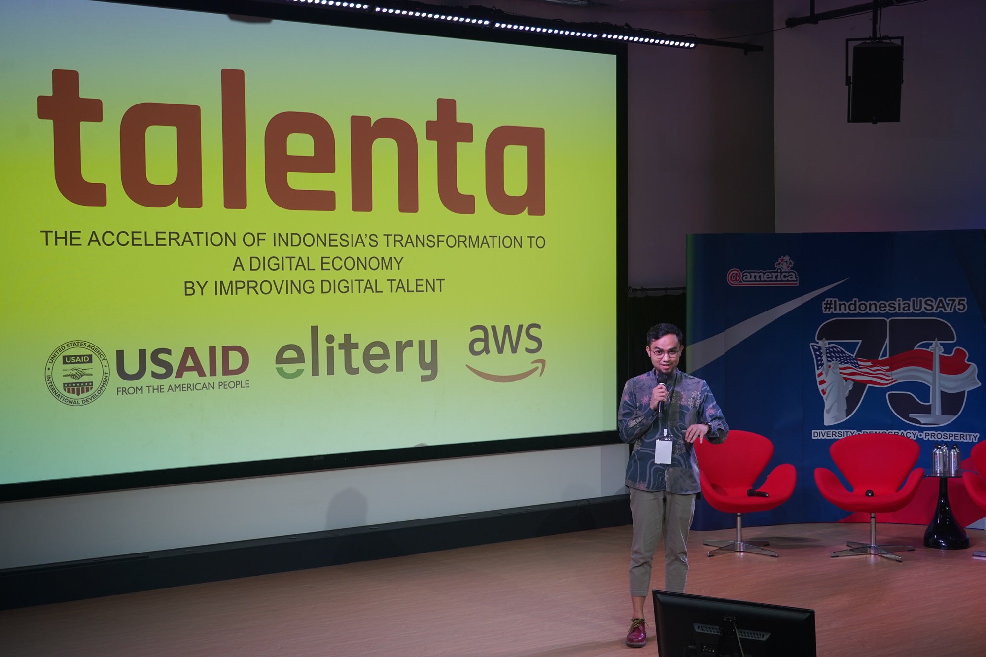 ELITERY, USAID dan AWS umumkan peluncuran tahun kedua Program TALENTA Akselerator 2024 melalui acara Plenary TALENTA Acceleration. Dok/istimewa Ada 35 startup, Elitery (ELIT) Dorong Transformasi Digital Via Inovasi