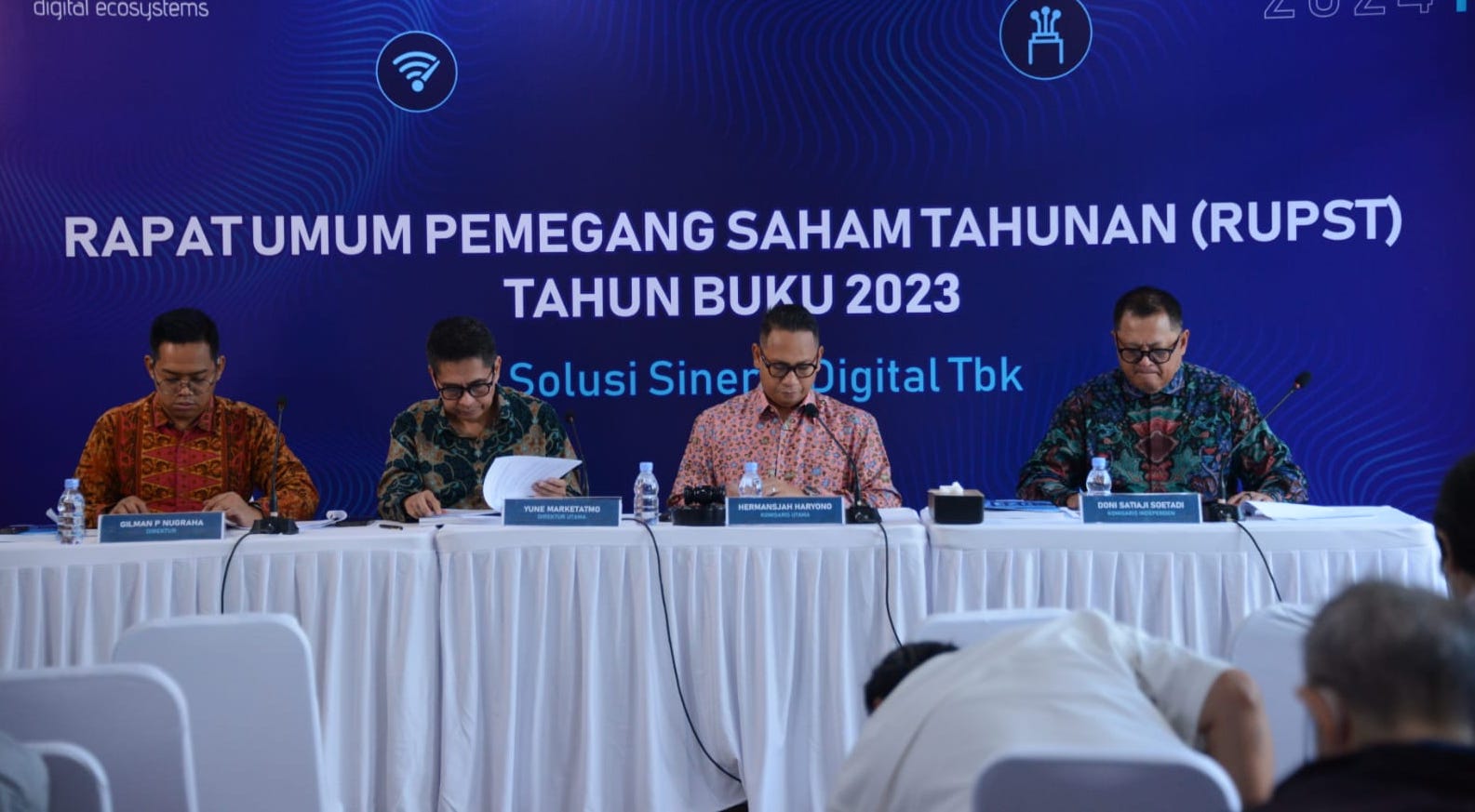 Pengurus Surge kala memaparkan kinerja pada RUPS Tahunan perseroan. FOTO - ISTIMEWA Obligasi Sukses, Entitas WIFI Genjot Infrastruktur Telekomunikasi